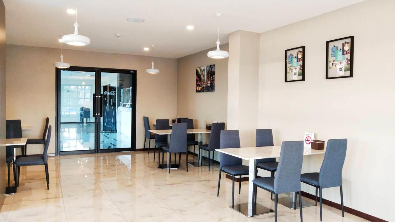 โคโค่ โฮเทล Koco Hotel Nakhonratchasima Exterior photo