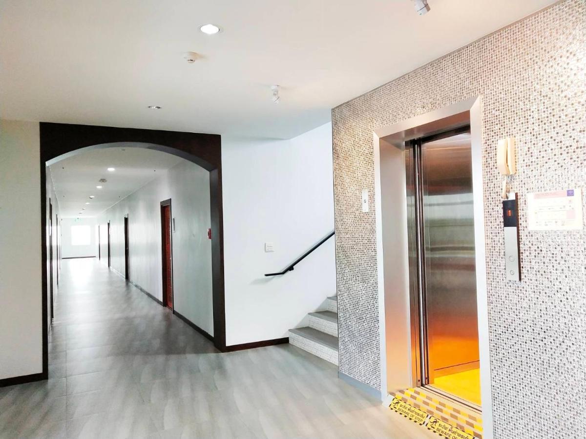 โคโค่ โฮเทล Koco Hotel Nakhonratchasima Exterior photo