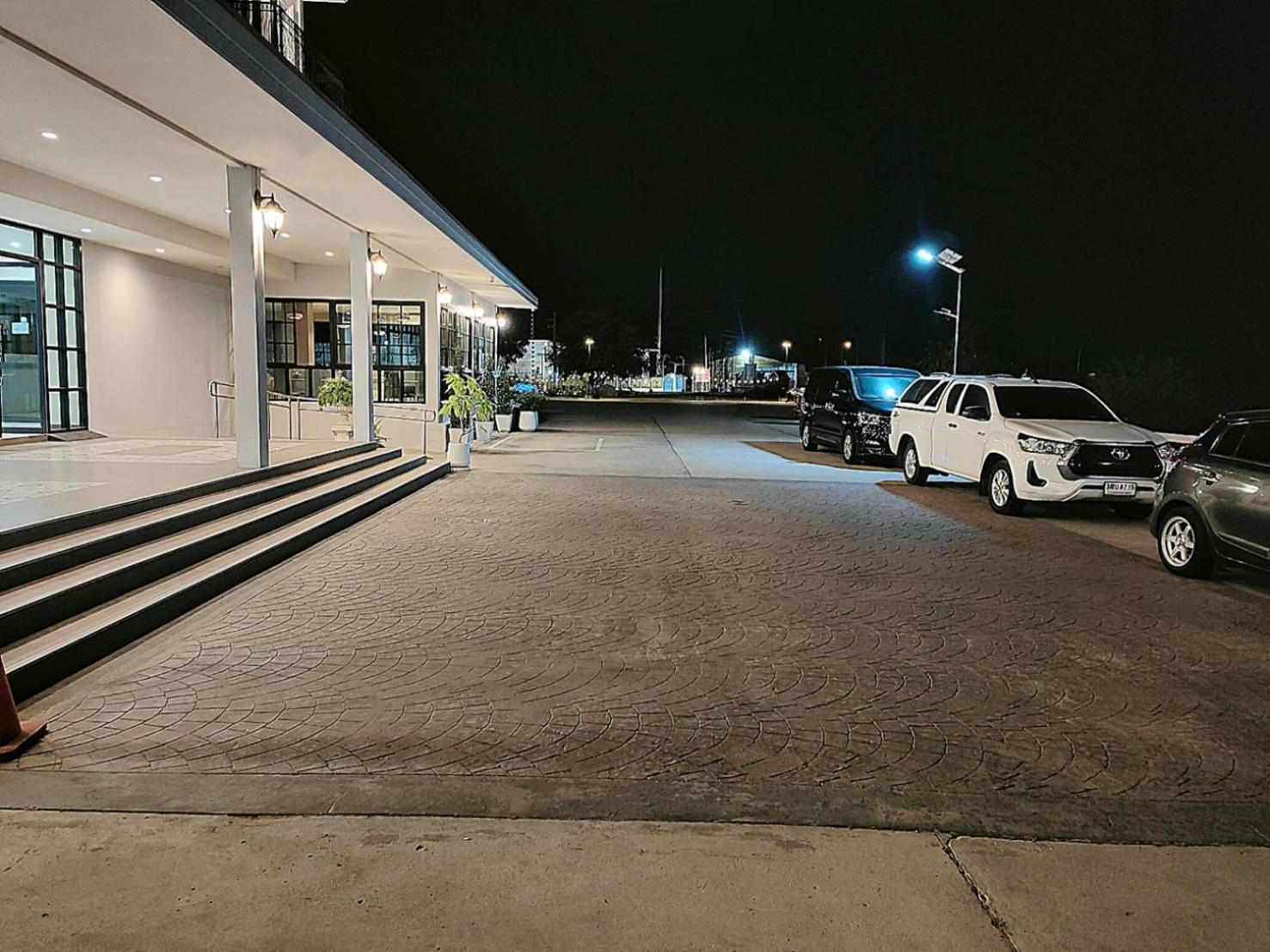 โคโค่ โฮเทล Koco Hotel Nakhonratchasima Exterior photo