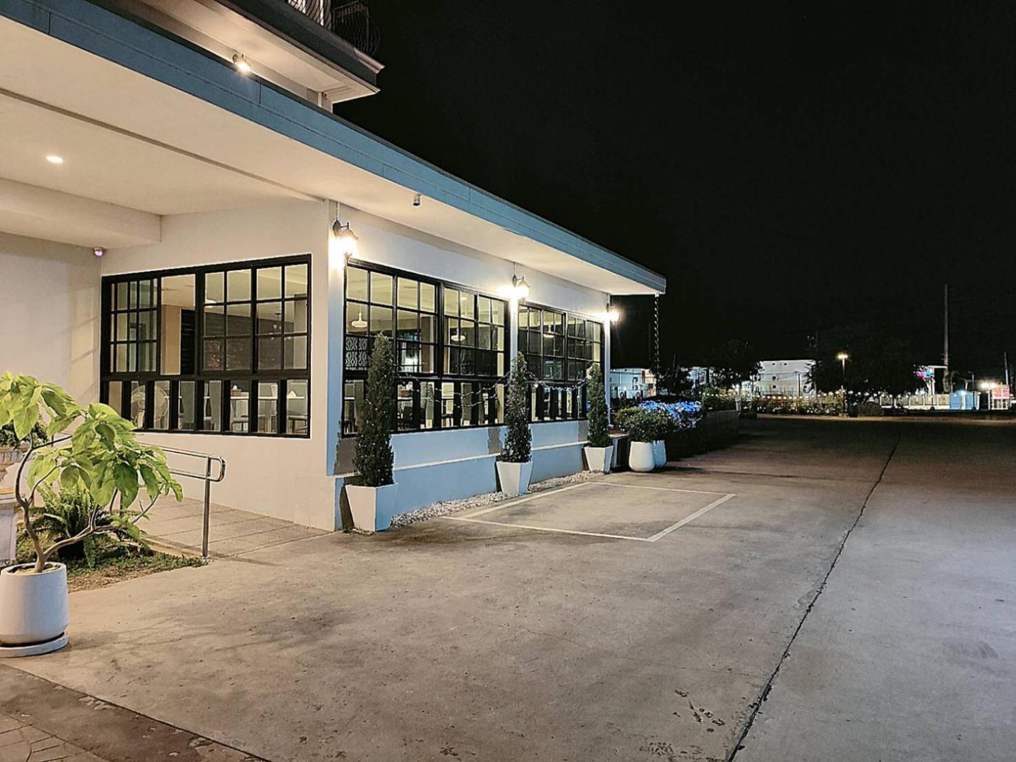โคโค่ โฮเทล Koco Hotel Nakhonratchasima Exterior photo